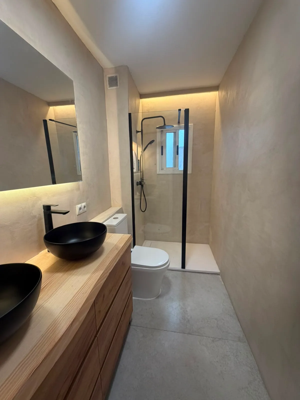 Reforma de piso completo con baño y cocina en Badalona (después)